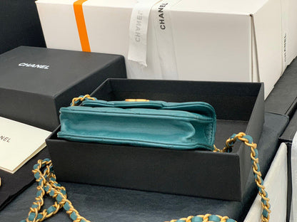 Anum Bags Detail