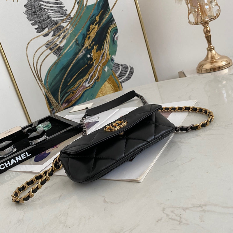 Anum Bags Detail