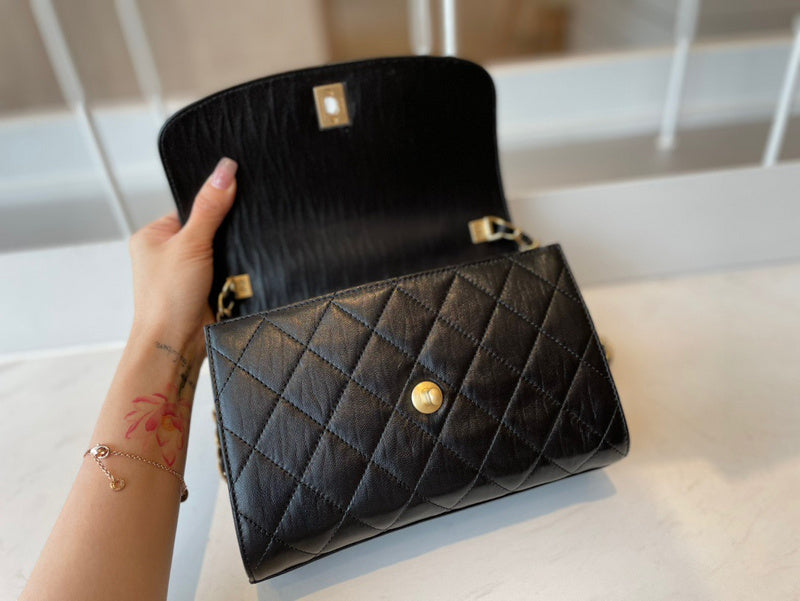 Anum Bags Detail
