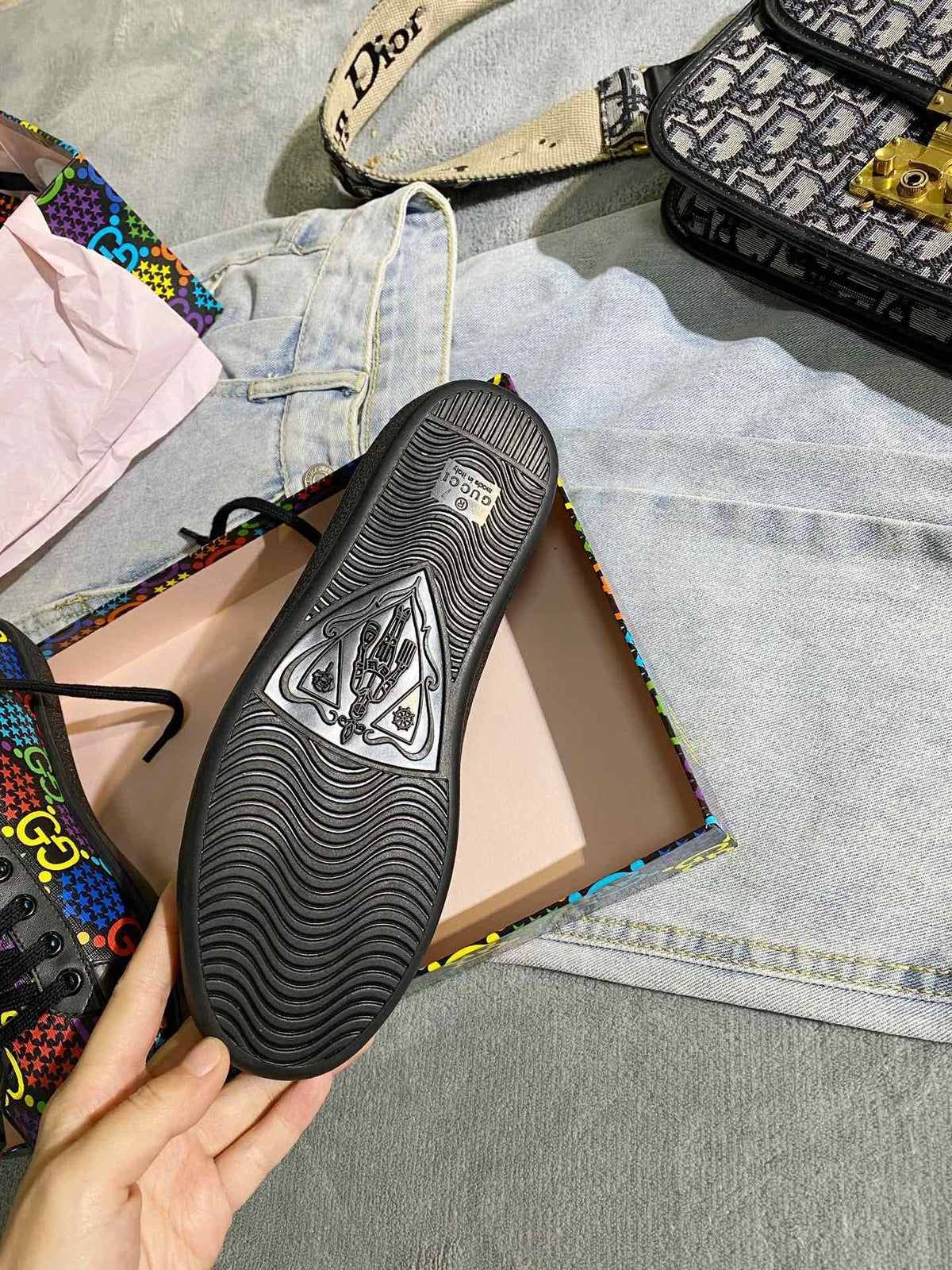 Anum Bags Detail