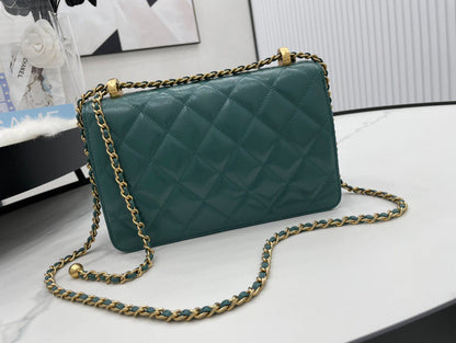 Anum Bags Detail