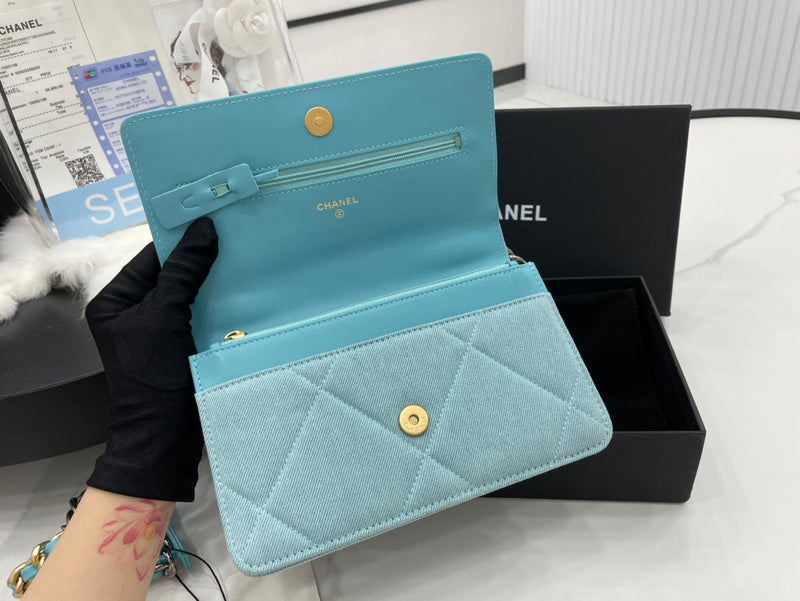 Anum Bags Detail