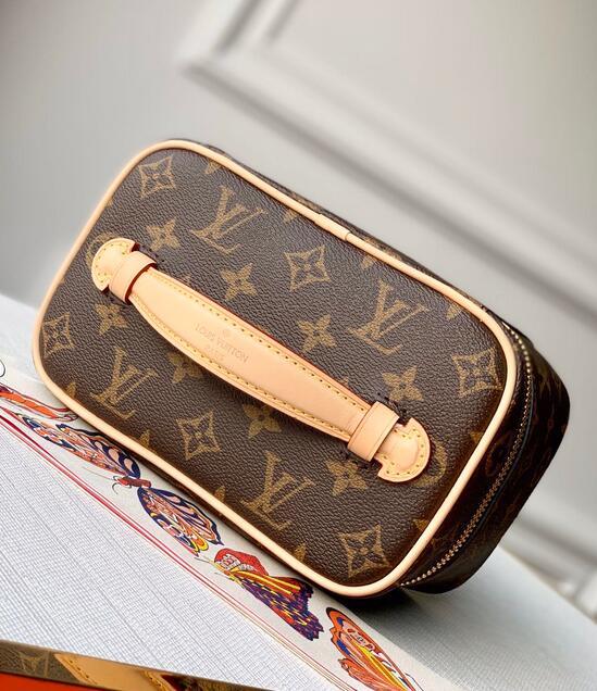 Anum Bags Detail