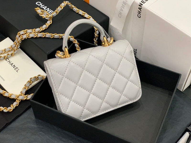Anum Bags Detail