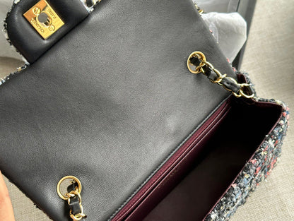 Anum Bags Detail