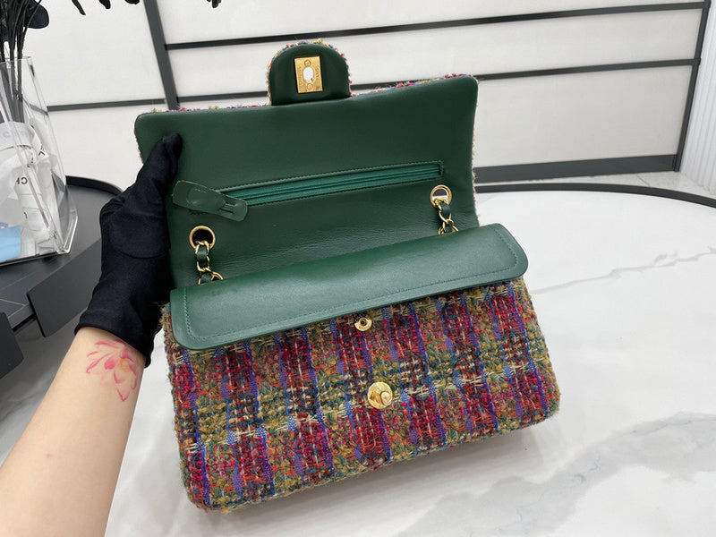 Anum Bags Detail