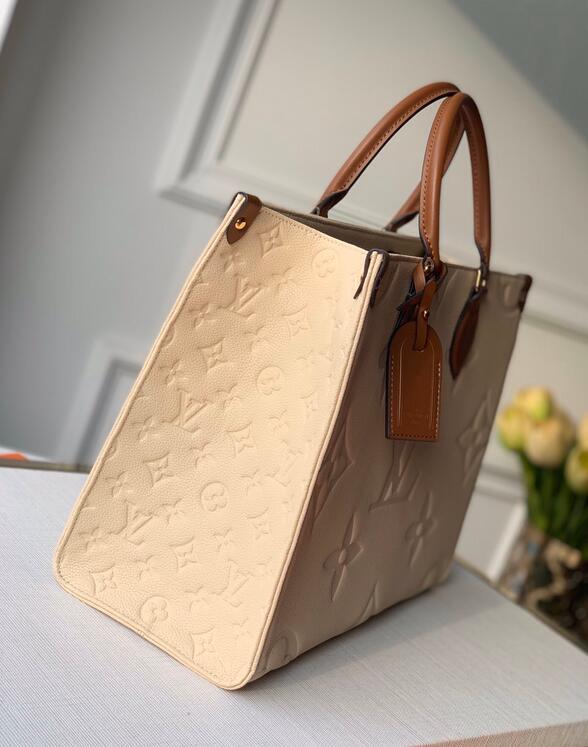 Anum Bags Detail
