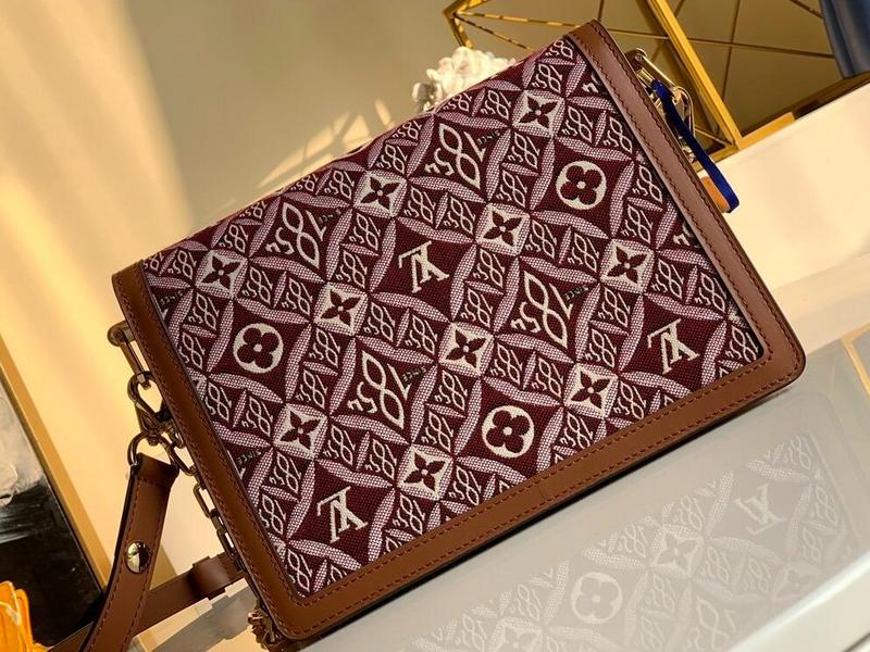 Anum Bags Detail