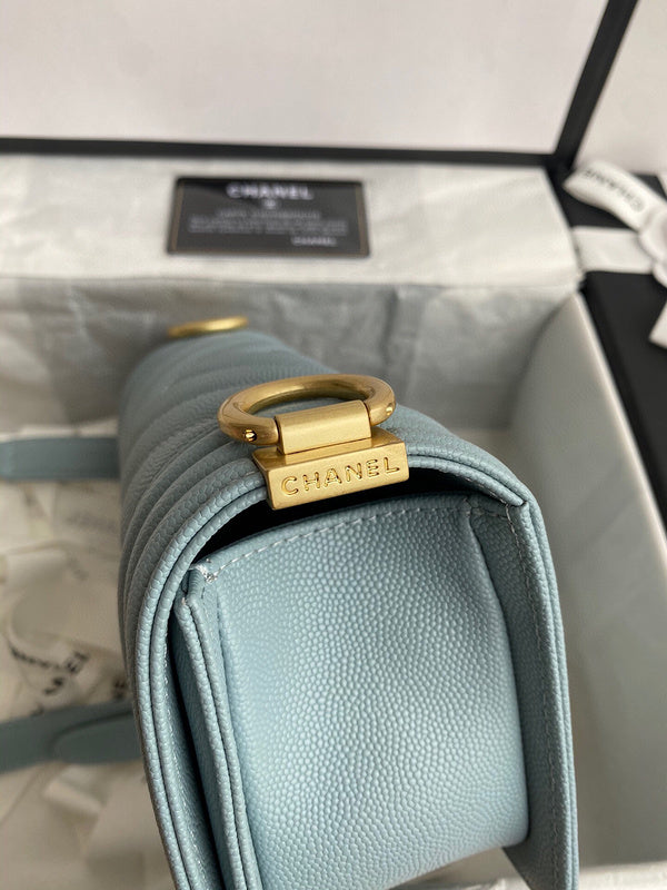 Anum Bags Detail