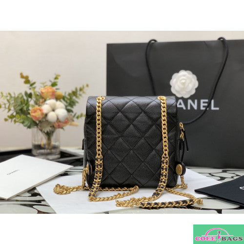 Anum Bags Detail