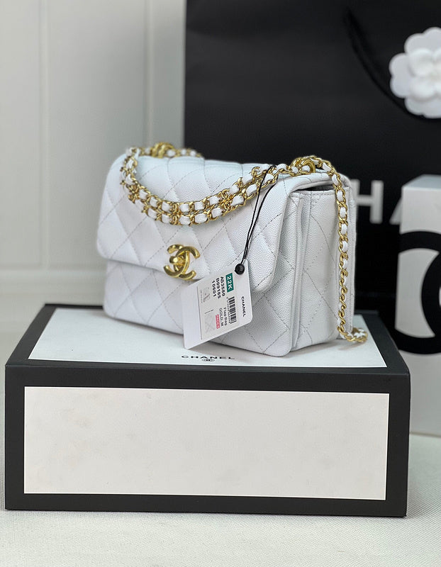 Anum Bags Detail