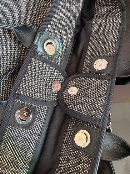 Anum Bags Detail
