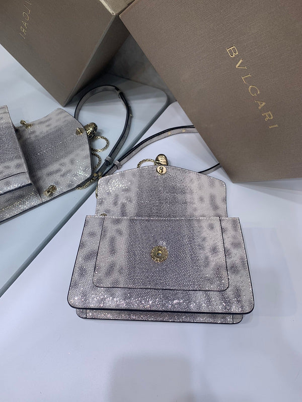 Anum Bags Detail