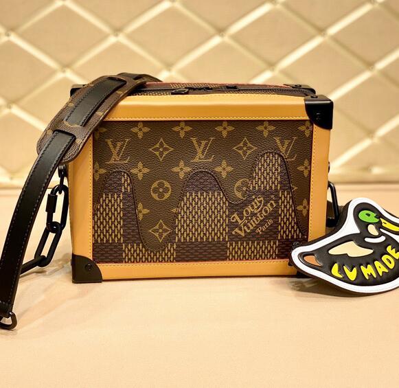 Anum Bags Detail