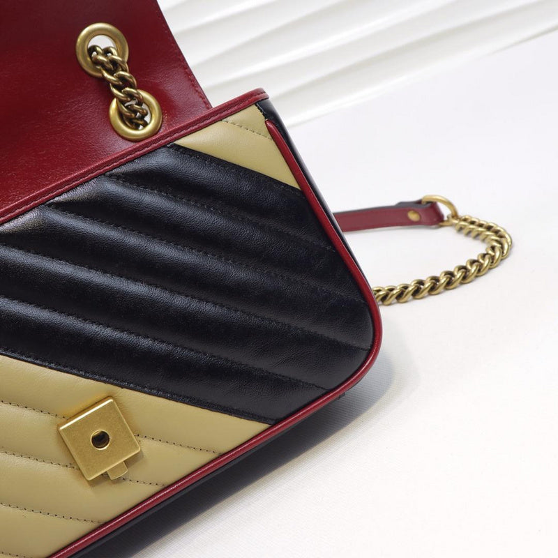Anum Bags Detail