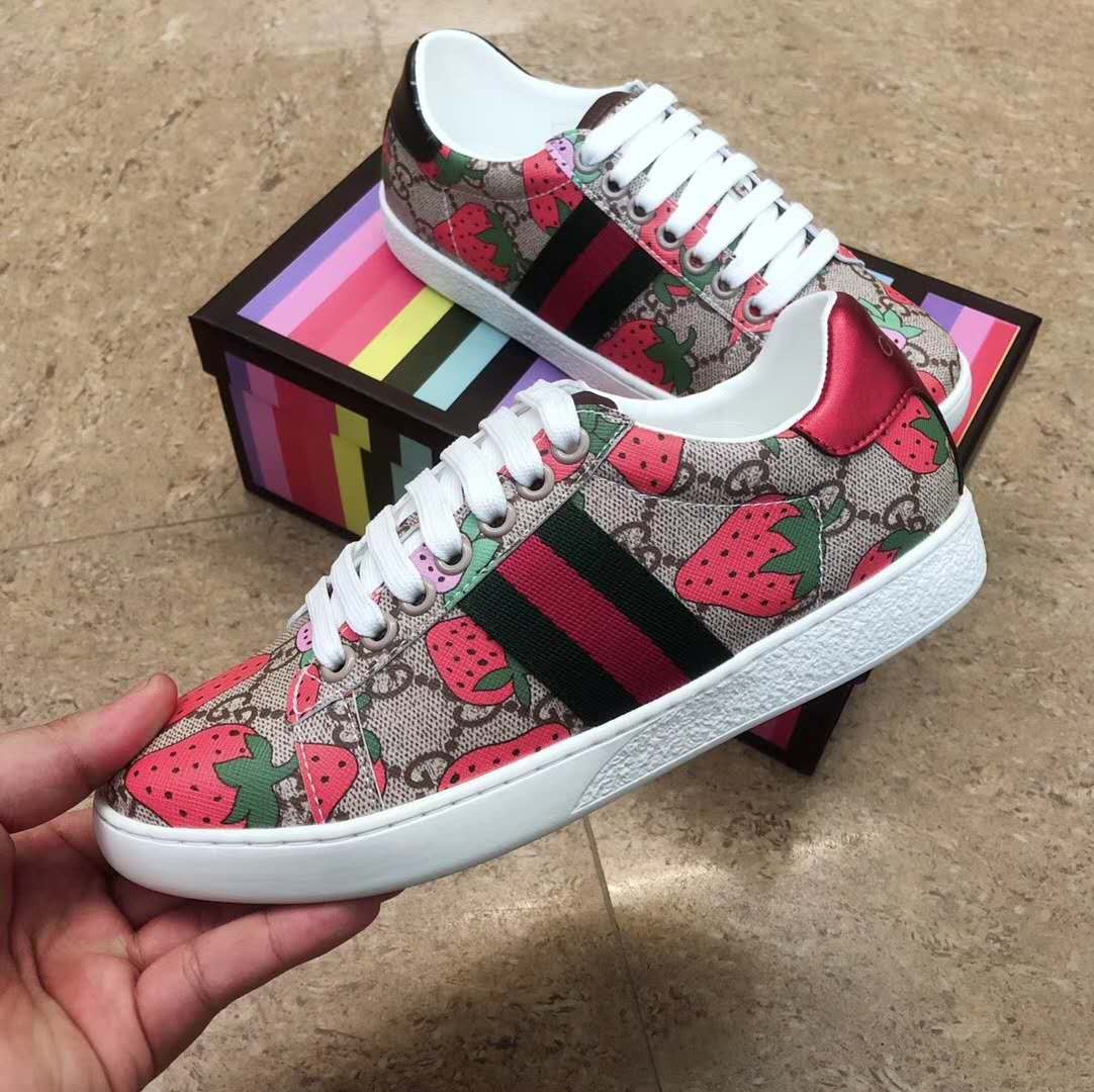 Anum Bags MO-GCI STRAWBERRY ACE Sneaker 027