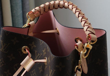 Anum Bags Detail