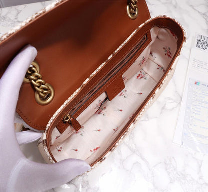 Anum Bags Detail
