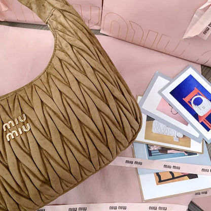 Anum Bags Miun Miun Luxury Bag --123638