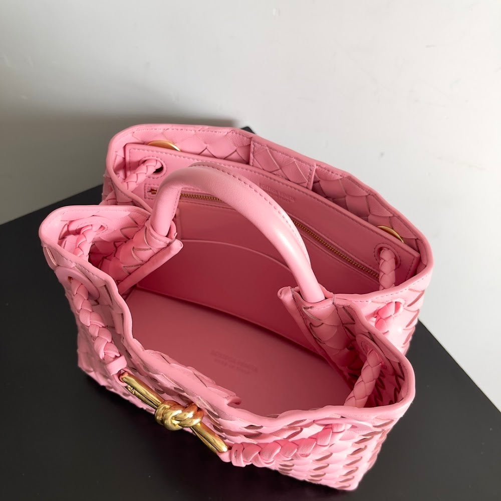new-luxury-designer-bags-nm21220
