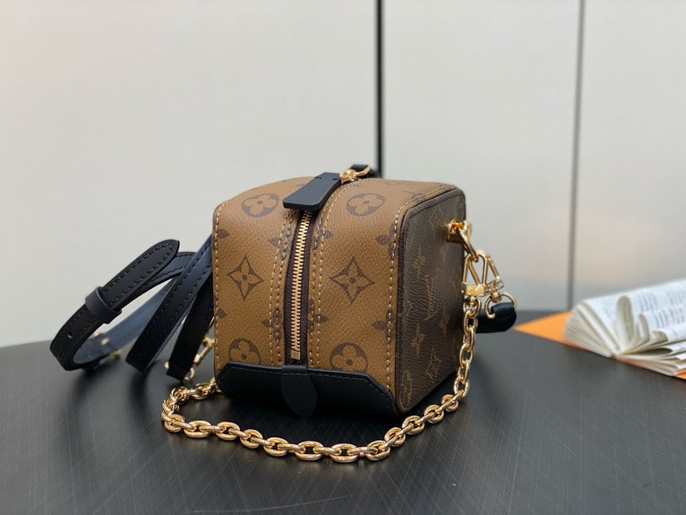 Anum Bags ln Luxury Bag --81429