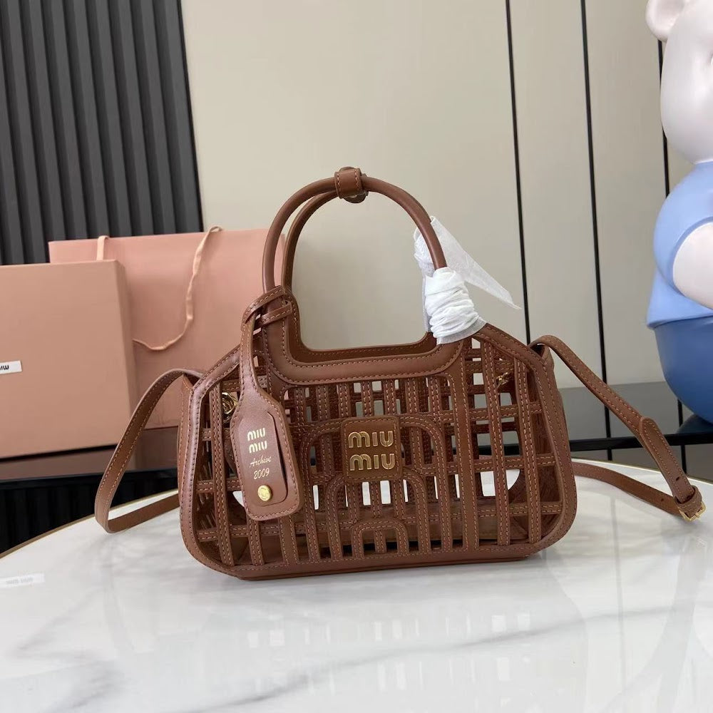 Anum Bags Miun Miun Luxury Bag --123350
