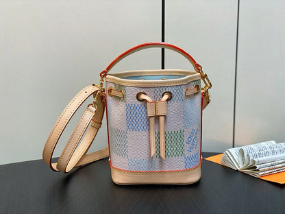 Anum Bags ln Luxury Bag --81432