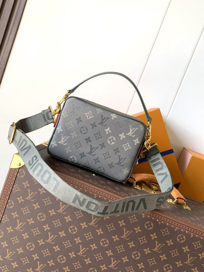 Anum Bags ln Luxury Bag --71686