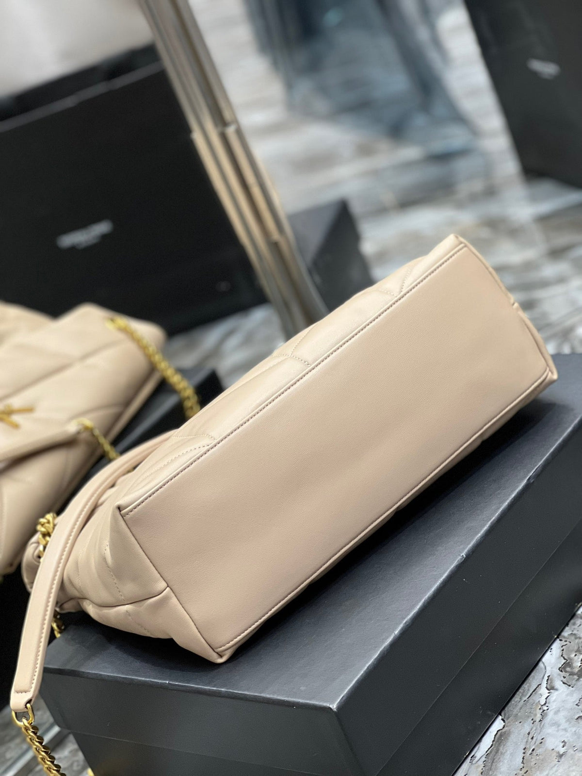 Anum Bags Detail