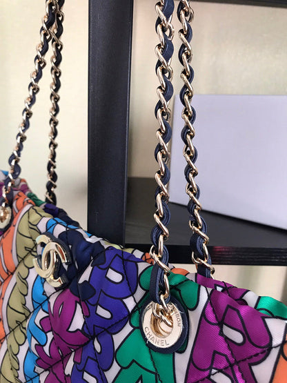 Anum Bags Detail