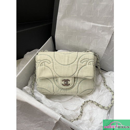 Anum Bags Detail