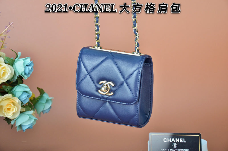 Anum Bags Detail