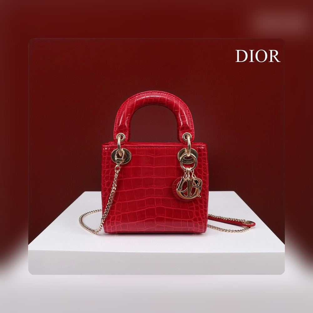Anum Bags Detail