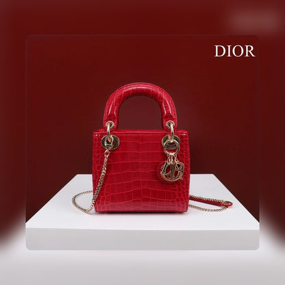 Anum Bags Detail