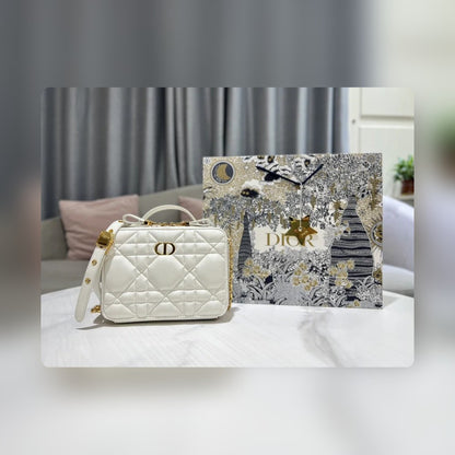 Anum Bags Detail