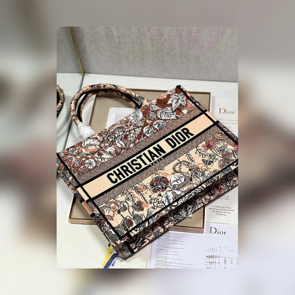 Anum Bags Detail