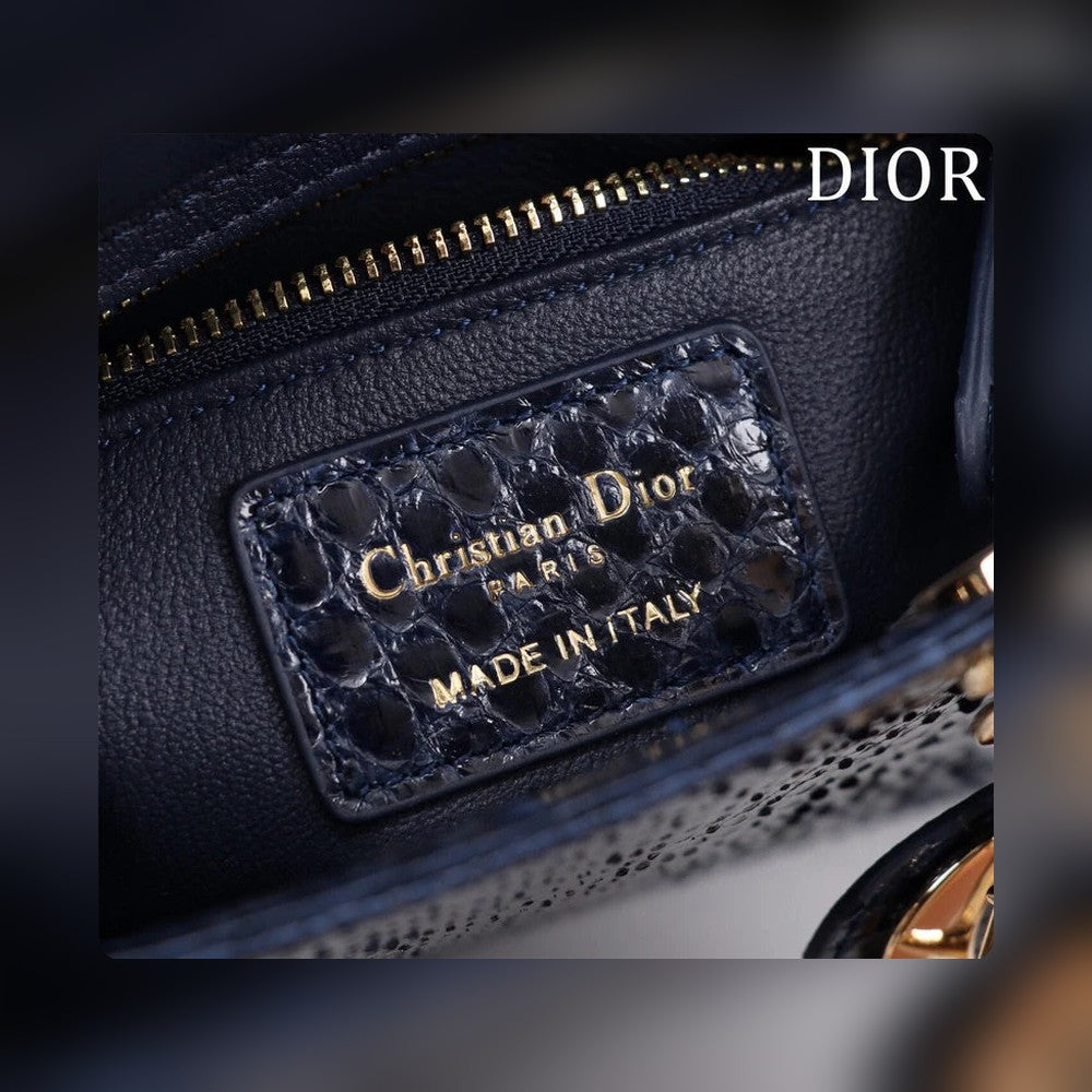 Anum Bags Detail