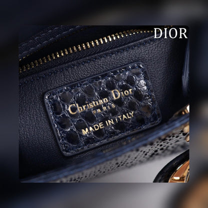 Anum Bags Detail