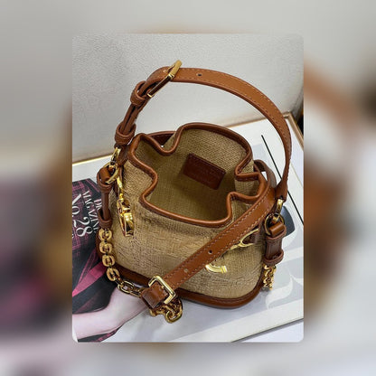 Anum Bags Detail