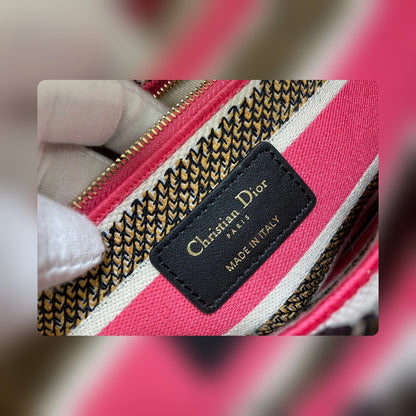 Anum Bags Detail