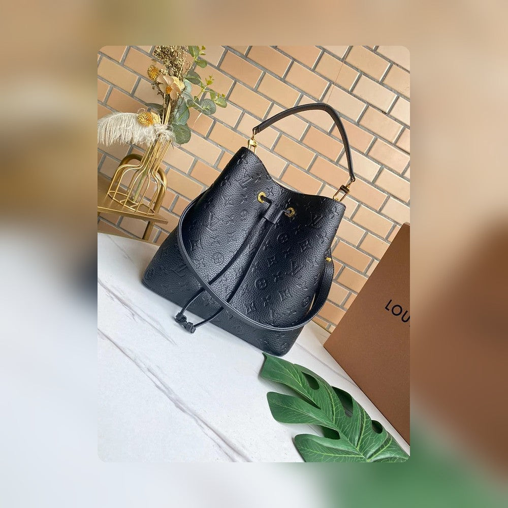 Anum Bags Detail