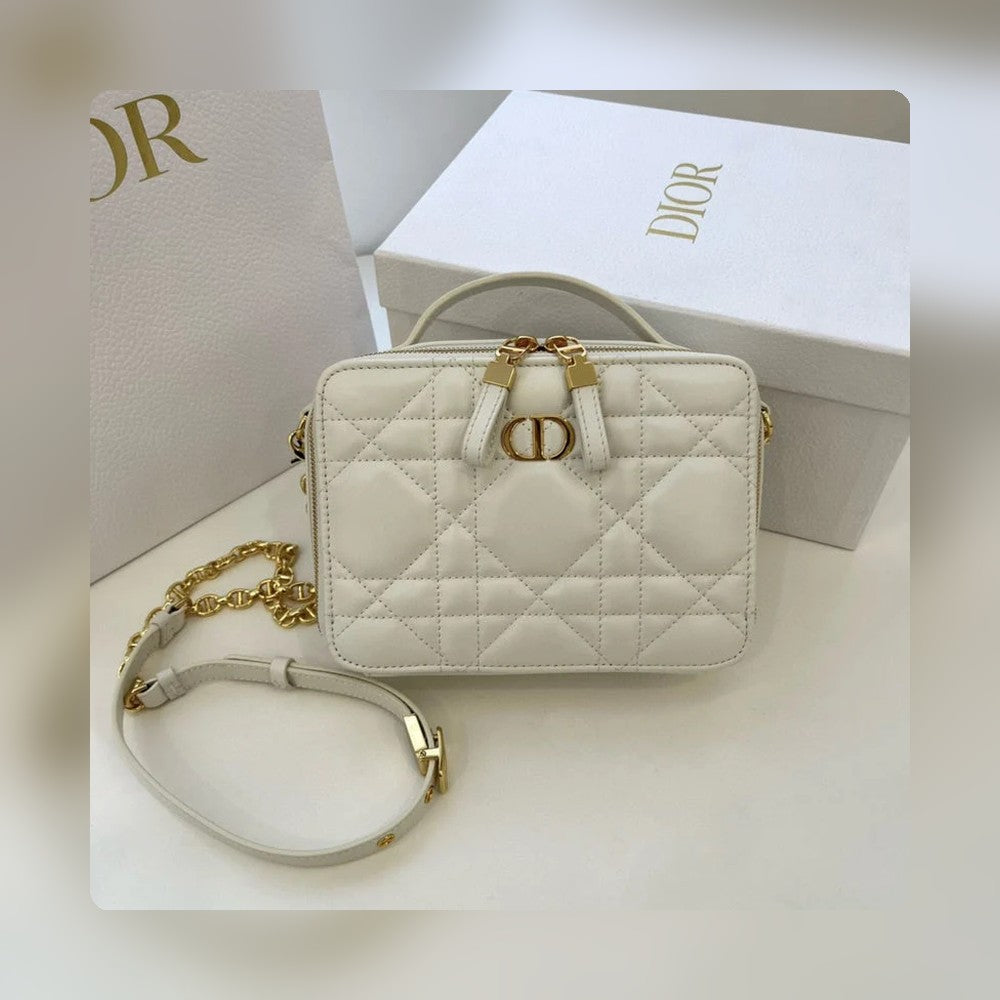 Anum Bags Detail