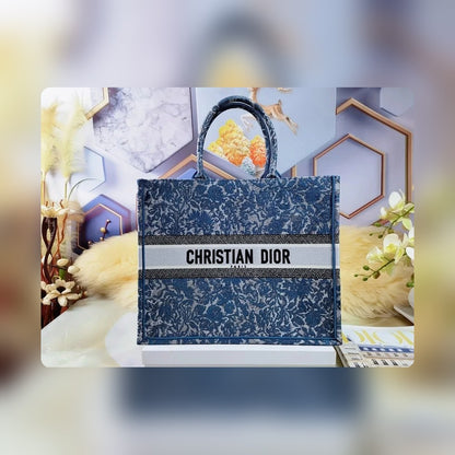 Anum Bags Detail