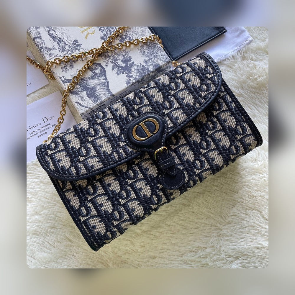 Anum Bags Detail