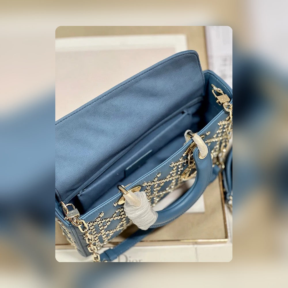 Anum Bags Detail
