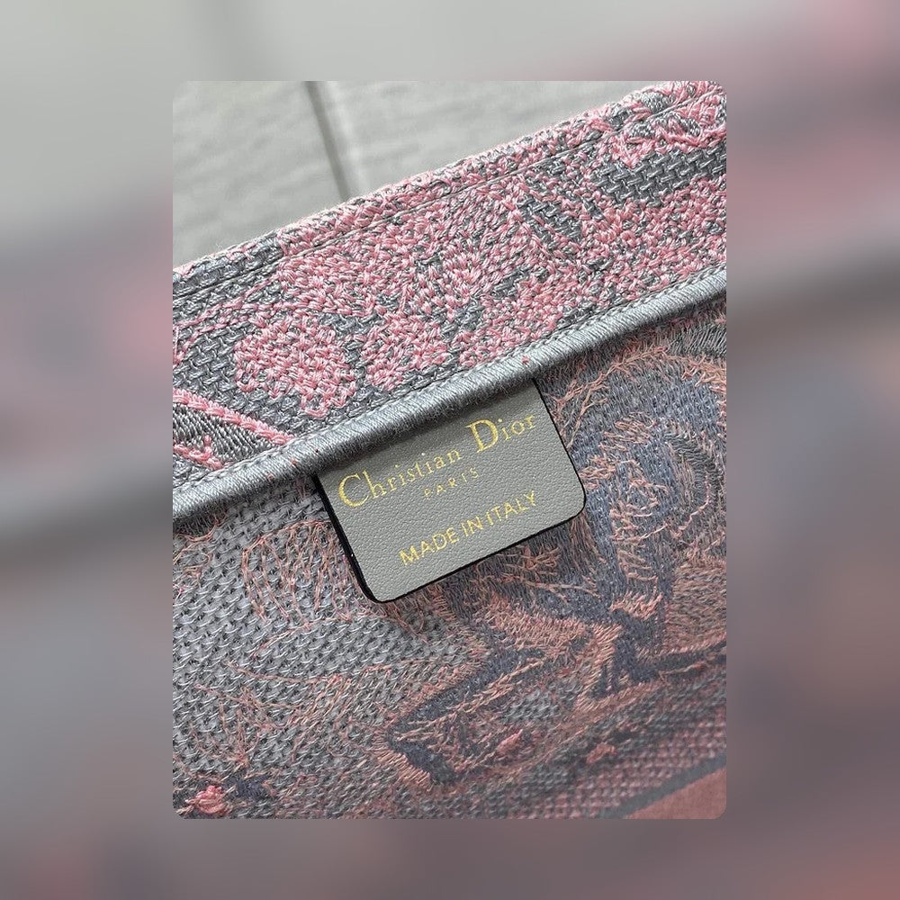Anum Bags Detail