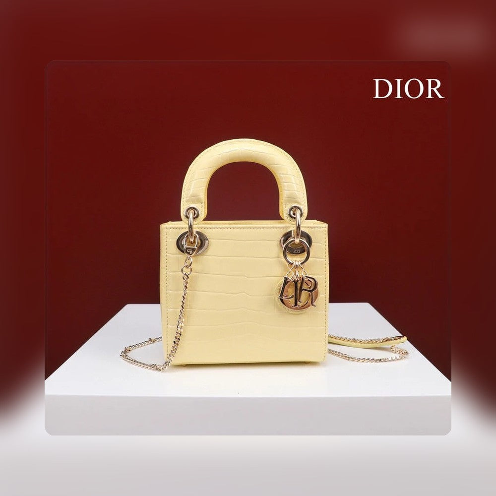Anum Bags Detail
