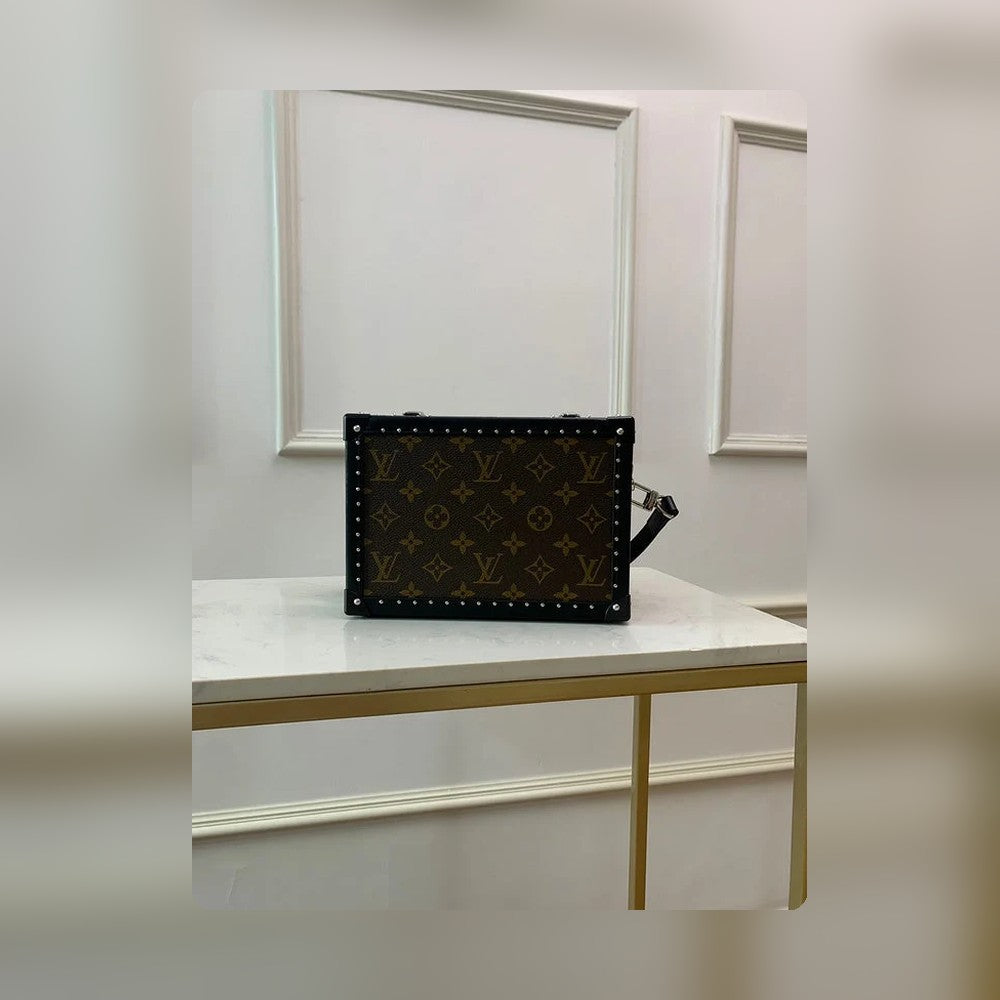 Anum Bags Detail