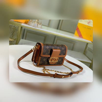 Anum Bags Detail
