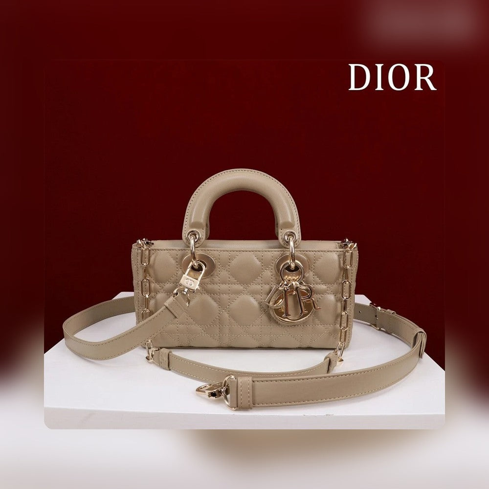 Anum Bags - Best High-End Brands in One Place - AFFORDABLE LUXURY BAGS - 19044